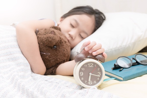 điều trị trẻ em mất ngủ 
